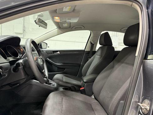 Used 2015 Volkswagen Jetta S image 16