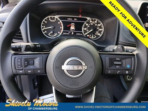 Used 2023 Nissan Rogue SV image 25