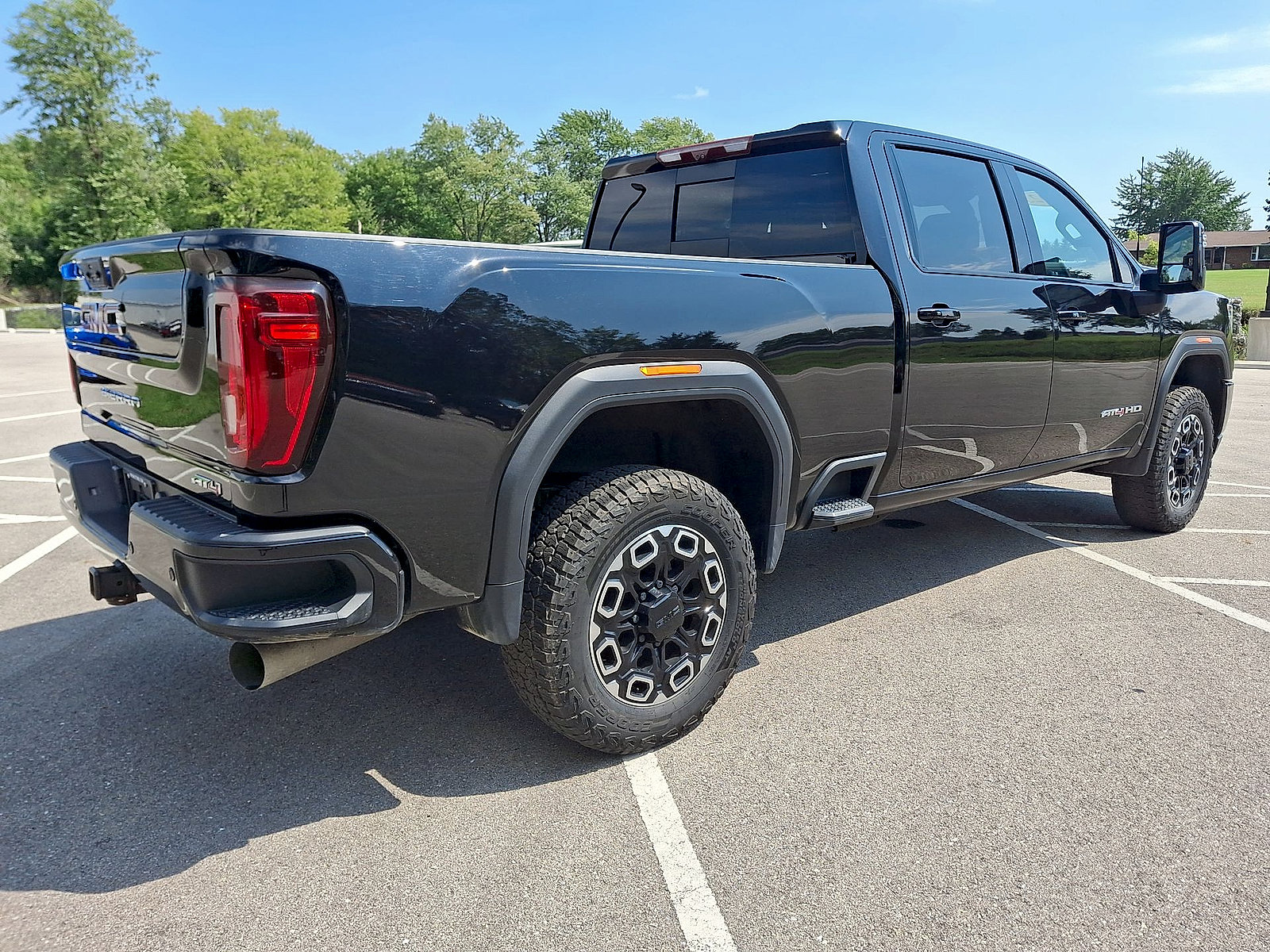 Used 2023 GMC Sierra 2500 AT4 w/ AT4 Preferred Package AWD/4WD image 25