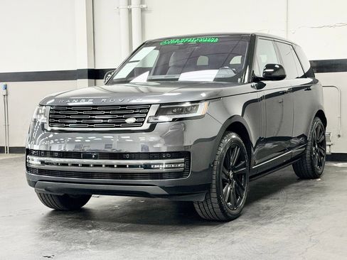 Used 2023 Land Rover Range Rover SE AWD/4WD image 7