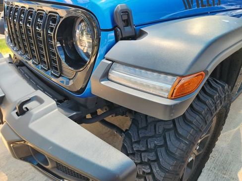 Used 2025 Jeep Wrangler Unlimited Sport AWD/4WD image 7