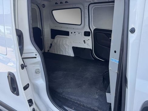 Used 2018 RAM ProMaster City Tradesman FWD image 9