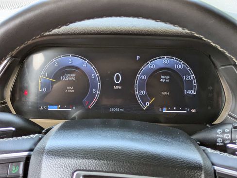 Used 2023 Jeep Grand Cherokee L Laredo AWD/4WD image 29