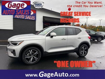 Used 2023 Volvo XC40 B5 Core