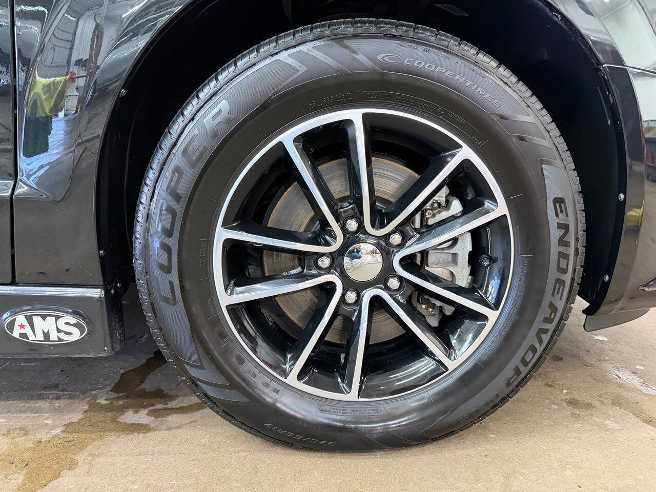 Used 2015 Dodge Grand Caravan R/T FWD image 30