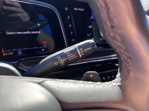 Certified 2024 Cadillac Escalade Premium Luxury image 34