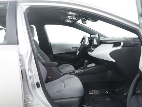 Used 2026 Toyota Corolla SE image 11