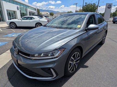 New 2025 Volkswagen Jetta SE image 10