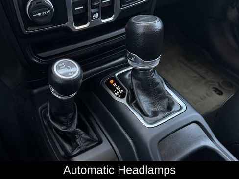 Used 2022 Jeep Gladiator Sport AWD/4WD image 22