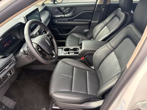 New 2026 Lincoln Corsair Premiere FWD image 10