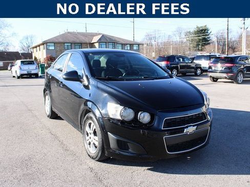 Used 2012 Chevrolet Sonic LT image 2