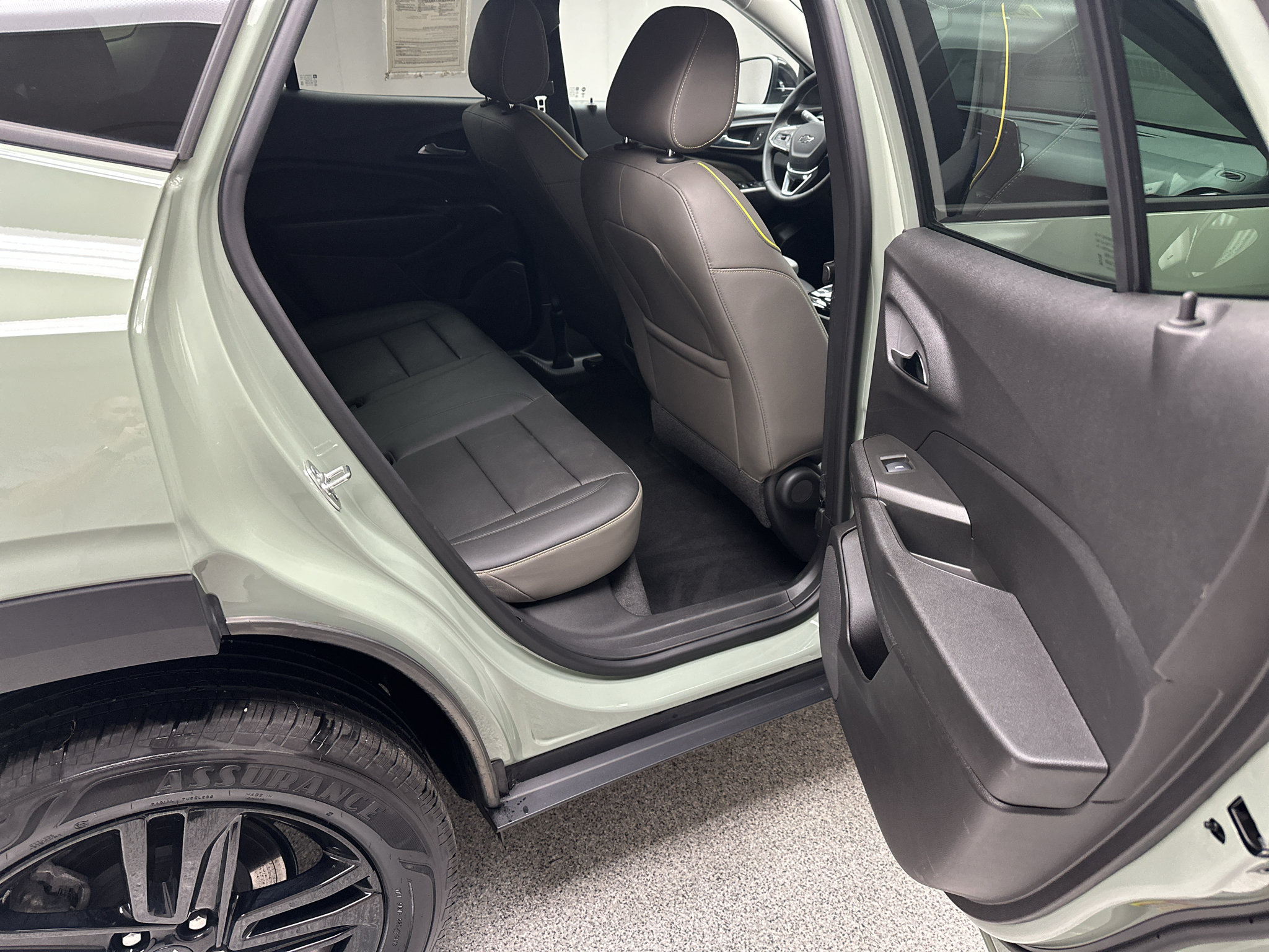 Used 2025 Chevrolet Trax ACTIV w/ Driver Confidence Package FWD image 16