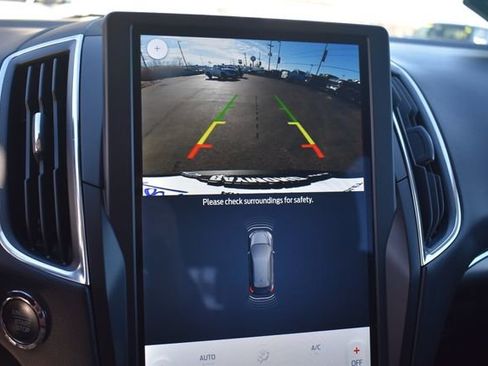 Used 2024 Ford Edge Titanium image 32