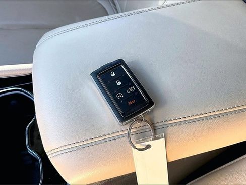 Used 2023 Jeep Grand Cherokee Limited w/ Trailer Tow Prep Group (B) image 10