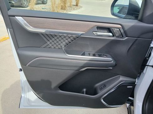 New 2026 GMC Acadia Denali w/ Super Cruise Package image 11