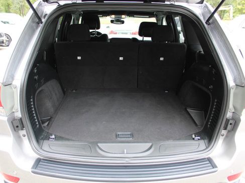 Used 2017 Jeep Grand Cherokee Laredo w/ Quick Order Package 23E image 10