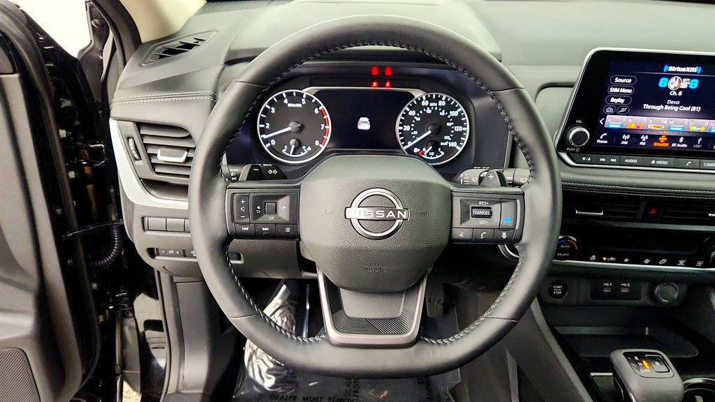 Used 2026 Nissan Rogue SV w/ SV Premium Package AWD/4WD image 14