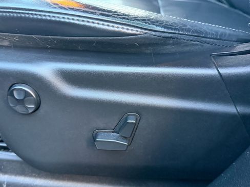 Used 2015 Jeep Grand Cherokee Limited w/ Luxury Group II image 10