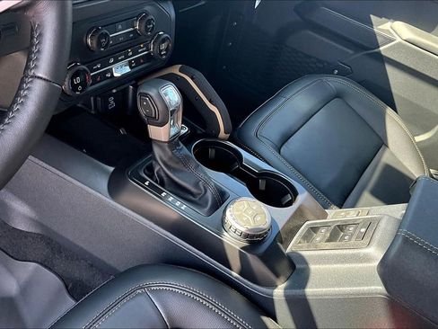 New 2025 Ford Bronco Badlands AWD/4WD image 8