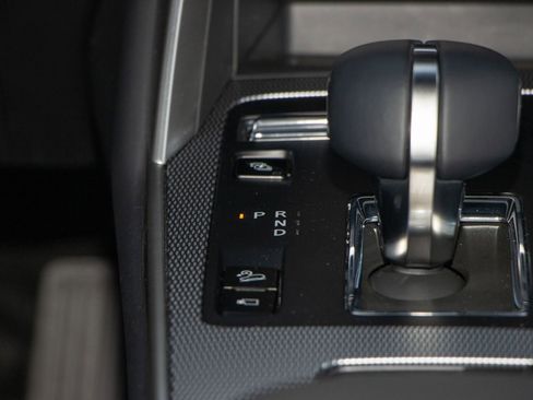 New 2025 MAZDA CX-70 Plug-In Hybrid w/ Premium Plus image 26