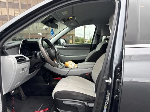 Used 2020 Hyundai Palisade SE AWD/4WD image 2