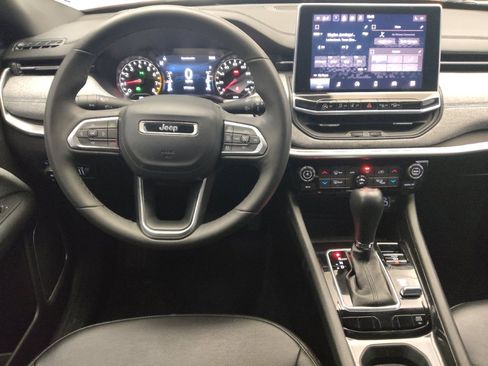Used 2023 Jeep Compass Latitude w/ Convenience Group AWD/4WD image 22