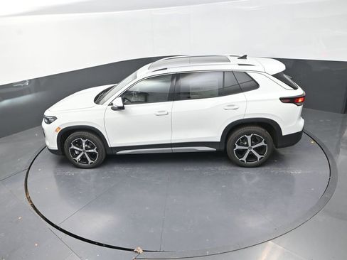 New 2026 Volkswagen Tiguan SE AWD/4WD image 16