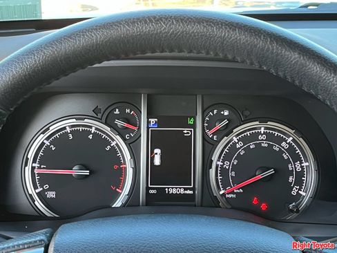 Certified 2024 Toyota 4Runner TRD Off-Road Premium AWD/4WD image 25