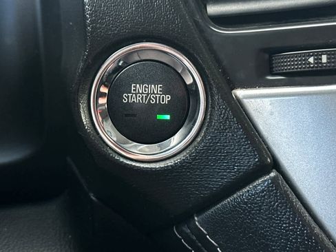 Used 2017 Chevrolet Suburban LT image 26