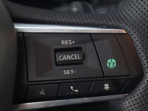 Used 2024 Mitsubishi Outlander SE Black Edition FWD image 23