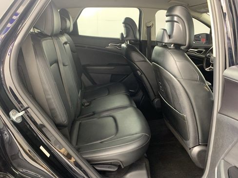 Used 2023 Kia Sportage EX FWD image 34