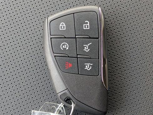 New 2026 Chevrolet Suburban Premier image 33