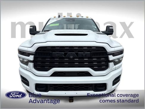 Used 2025 RAM 3500 Limited image 12