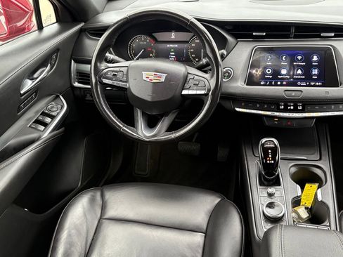 Used 2021 Cadillac XT4 Premium Luxury FWD image 15