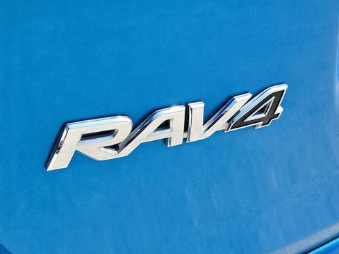Used 2017 Toyota RAV4 SE AWD/4WD image 13