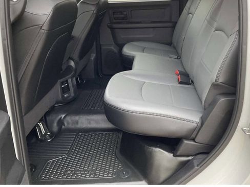 Used 2024 RAM 5500 Tradesman w/ Chrome Appearance Group image 17