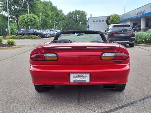 Used 2002 Chevrolet Camaro Z28 RWD image 7