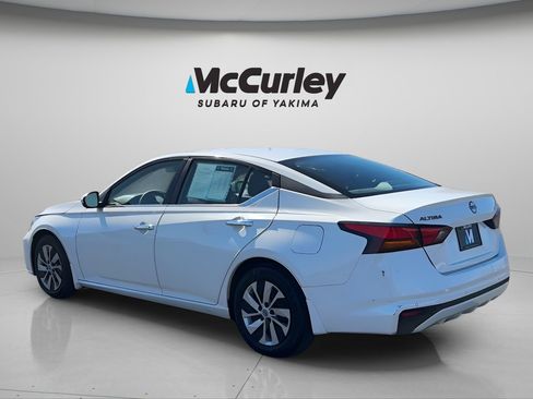 Used 2023 Nissan Altima 2.5 S FWD image 3