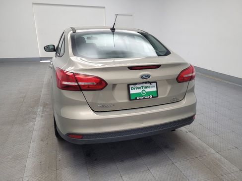 Used 2016 Ford Focus SE image 6
