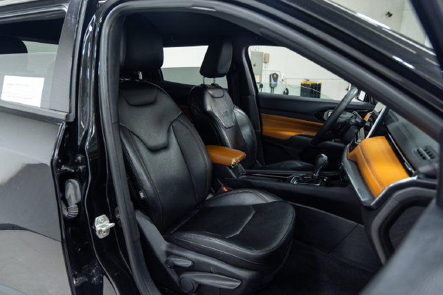 Used 2024 Jeep Compass Limited AWD/4WD image 24