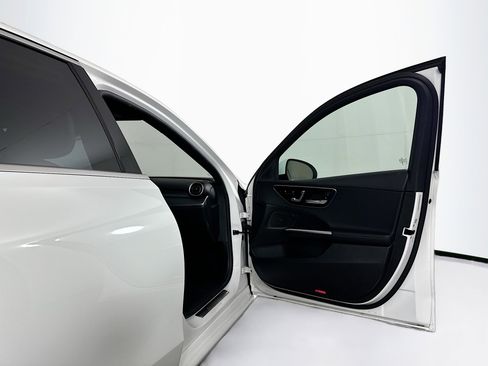 Used 2024 Mercedes-Benz C 300 Sedan image 32