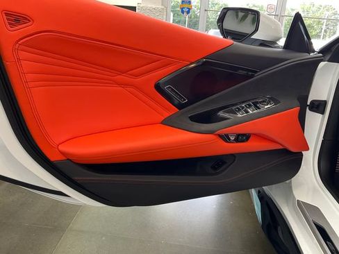 Used 2025 Chevrolet Corvette E-Ray AWD/4WD image 9