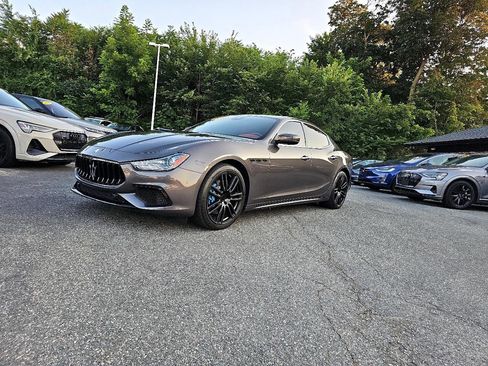 Used 2022 Maserati Ghibli Modena image 4