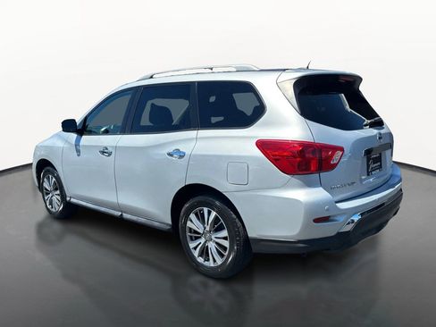 Used 2018 Nissan Pathfinder SV FWD image 5