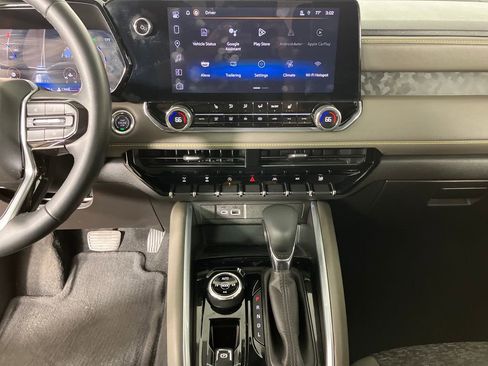 Used 2024 Chevrolet Colorado ZR2 w/ Safety Package image 29