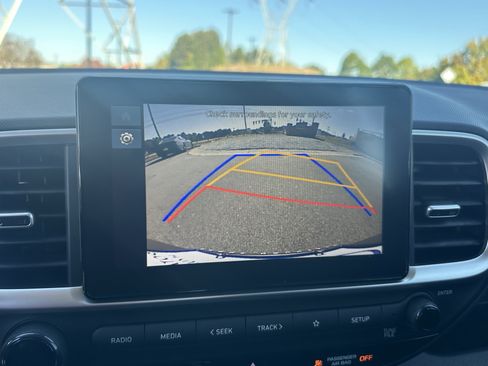 New 2025 Hyundai Venue SE image 24