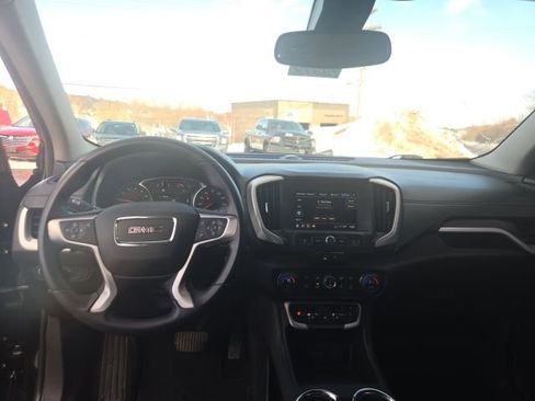 Used 2022 GMC Terrain SLE w/ Driver Convenience Package image 17
