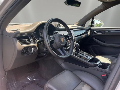 Used 2024 Porsche Macan S AWD/4WD image 16