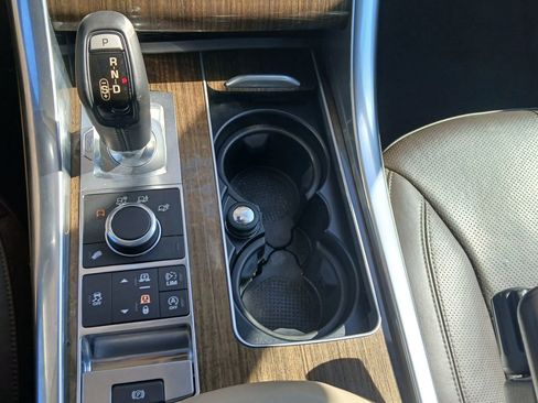 Used 2017 Land Rover Range Rover Sport HSE image 29
