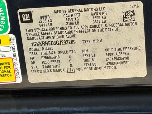 Used 2016 GMC Acadia SLE FWD image 12